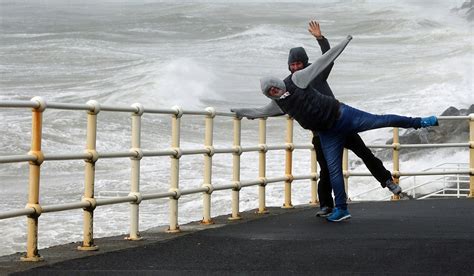 Hurricane Ophelia damage estimated at €500-800 MILLION - Extra.ie