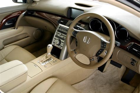 Honda Legend Saloon Review (2006 - 2007) | Parkers