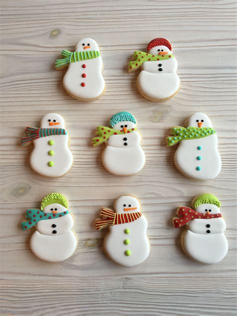 Snowman cookies by Dyan Snowman Cookies, Xmas Cookies, Sugar Cookies, Winter Cookie, Christmas ...