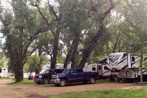 10 Drumheller Camping Sites You'll Love to Camp At