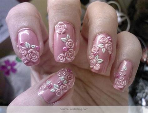 7 Flower Nail Art Designs for Your Inspiration