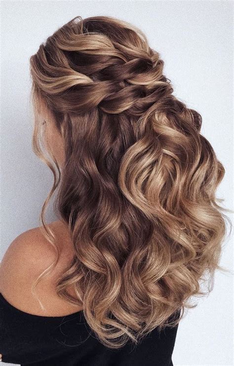 43 Gorgeous Half Up Half Down Hairstyles That Perfect For A Rustic Wedding