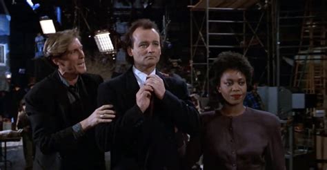 Holiday Film Reviews: Scrooged (1988)