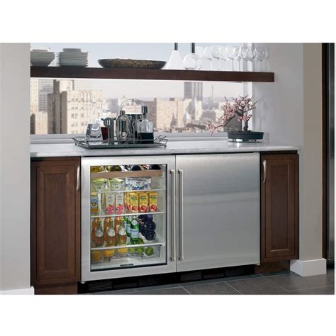 Best Buy: Sub-Zero 4.7 Cu. Ft. Built-In Mini Fridge with Ice Maker ...