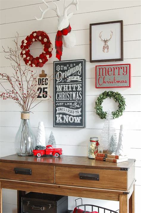 CURATED INTERIOR — 30 Christmas Wall Decorations & Art Ideas