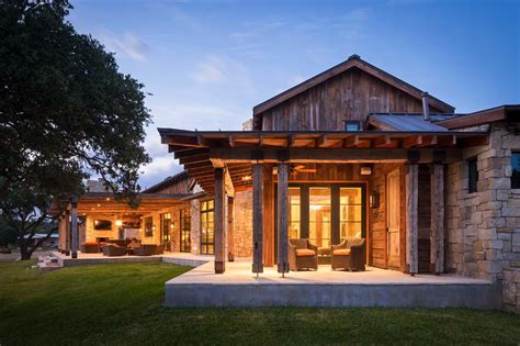 Modern-rustic barn style retreat in Texas Hill Country | Ranch house designs, Ranch style homes ...