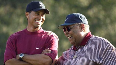 Earl Woods, Tiger's Dad: 5 Fast Facts You Need to Know