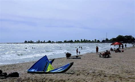 Kitesurfing in Cobourg Beach, Cobourg, Canada - Kite Jungle