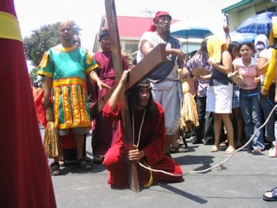 SHOCKING Images of Penitence During Holy Week in the Philippines ...