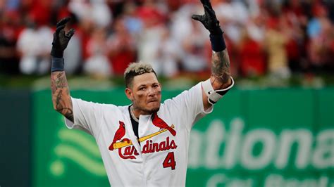 Commentary | As long as Yadier Molina plays like 'Yadi,' the Cardinals should keep paying him ...