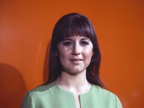 Judith Durham, former Seekers lead singer, dies aged 79 - in2.wales