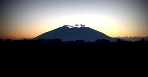 Distantpeak: Mount Arayat