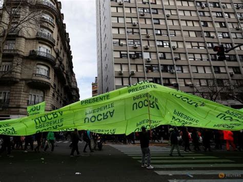 In Argentina, mass protests demand higher wages, lower inflation - TODAY