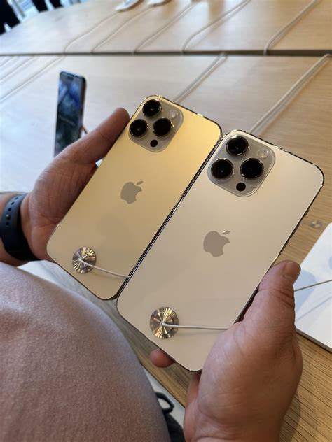 iPhone 14 Pro GOLD! (Gold Vs Silver) : r/iPhone14Pro