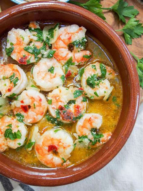 Gambas al ajillo (Spanish garlic shrimp) - Caroline's Cooking | Tapas recipes, Tapas dinner ...