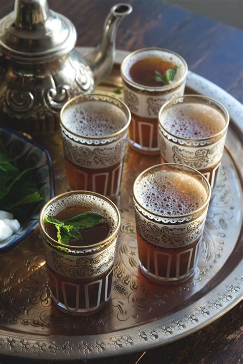 Teegeschirr, Teezeremonie Moroccan Mint Tea Recipe, Moroccan Food, Moroccan Tea Set, Moroccan ...