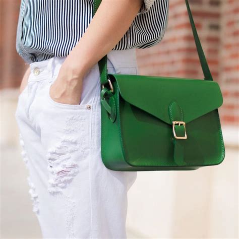 10 Gorgeous Green Accessories for Spring - Camille Styles