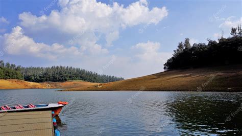 Premium Photo | Boating in beautiful pykara lake ooty tamilnadu awesome experience for tourists