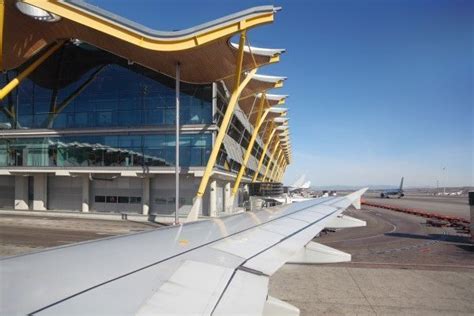 Madrid Airport reliable transfer service | Low-cost taxi & mini-bus travel