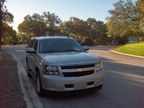 2010 Chevrolet Tahoe Hybrid - Information and photos - MOMENTcar