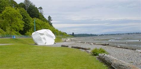 White Rock Beach and Promenade - Discovering Vancouver Attractions by ...