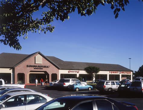 About Vacaville Premium Outlets® - A Shopping Center in Vacaville, CA ...