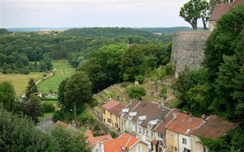 Chaumont - 36 quality high-definition images