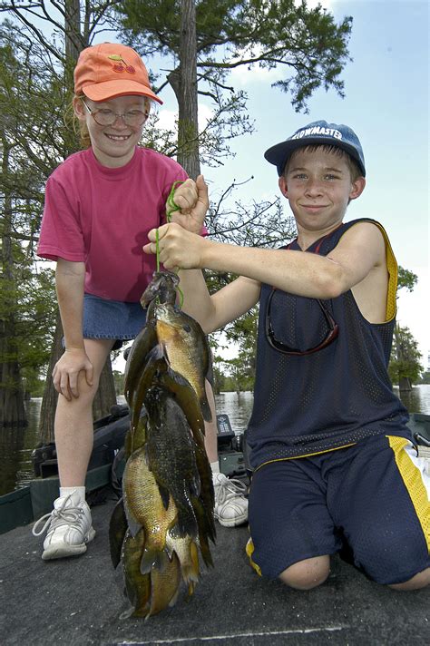 SCDNR seeks experienced anglers for new Family Fishing Clinics