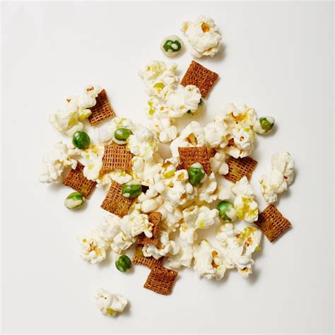 Sweet & spicy wasabi snack mix | Recipes | WW USA