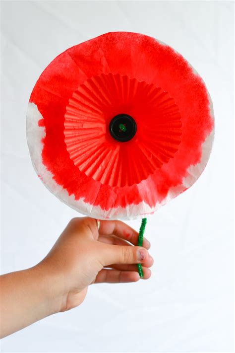 Memorial Day Paper Poppy Craft - Three Little Ferns - Family Lifestyle Blog