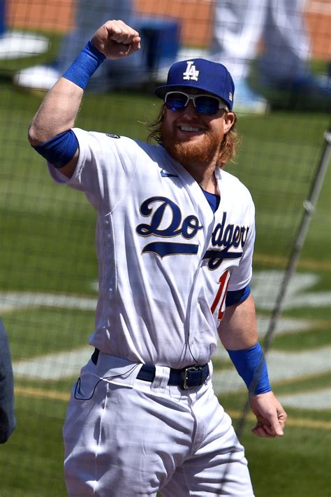 Los Angeles Dodgers receive World Series rings with pregame spectacle