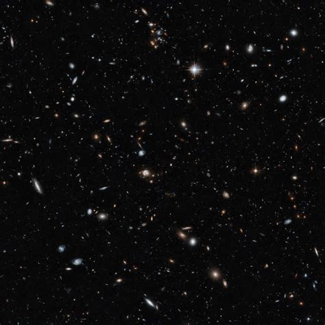 Hubble Galaxy Cluster Image Looks Halfway to the Universe’s Edge ...