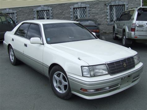 1997 Toyota Crown specs