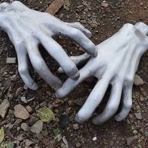 Halloween Plastic Zombie Hands Haunted House Escape horror props Decorations-in Party DIY ...