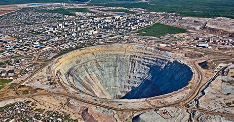 Where is The Deepest Hole Dug on Earth? What did they Find? – Engineerine