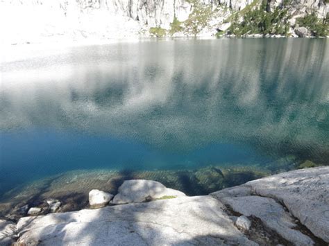 How to Trail Run the Enchantment Lakes in a Day - Cairn