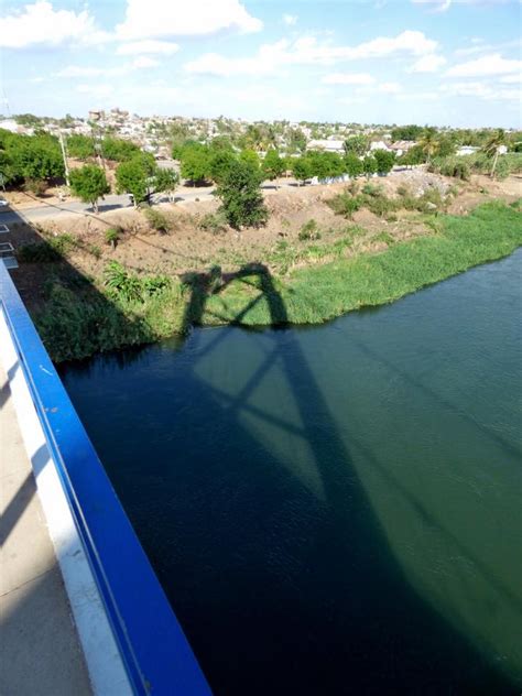 Mozambique: Tete Bridge – Travel2Unlimited