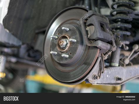 Hub Wheel Car Service Image & Photo (Free Trial) | Bigstock