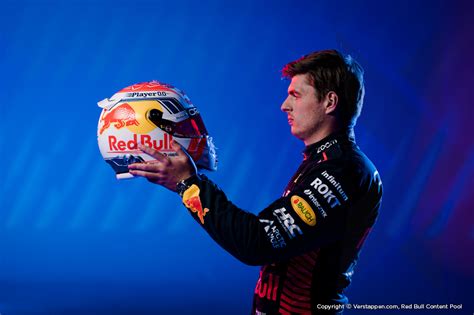 Max on his 2023 helmet - news.verstappen.com