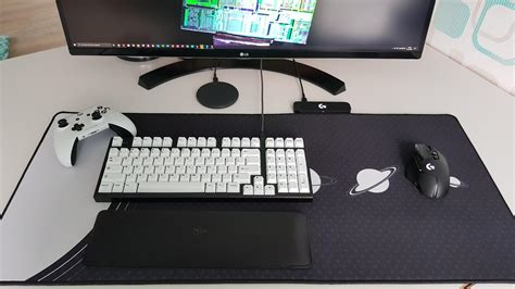 black and white and white and black... : r/pcmasterrace