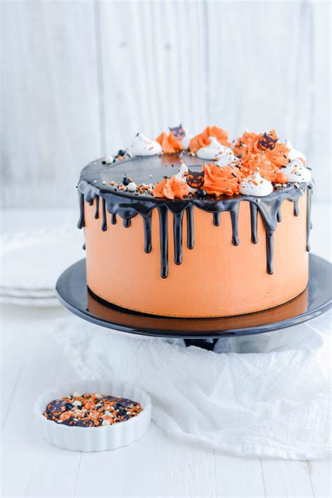 Devil’s Food Halloween Cake - The Cake Chica