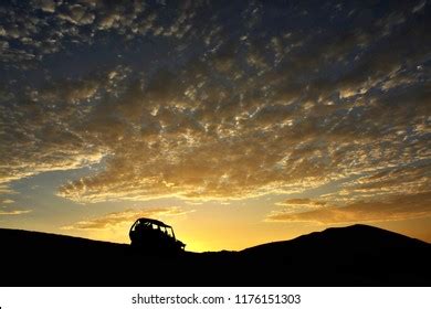 Car Silhouette Desert Sunset Stock Photo 1176151303 | Shutterstock