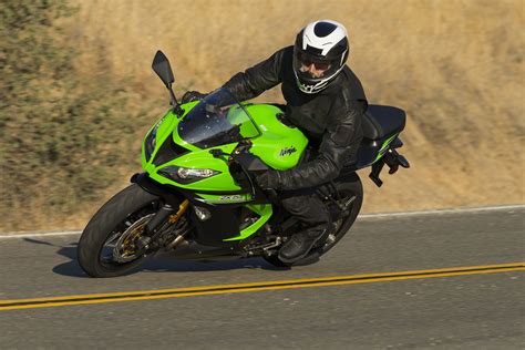 KAWASAKI Ninja ZX-6R (2013-2014) Specs, Performance & Photos ...