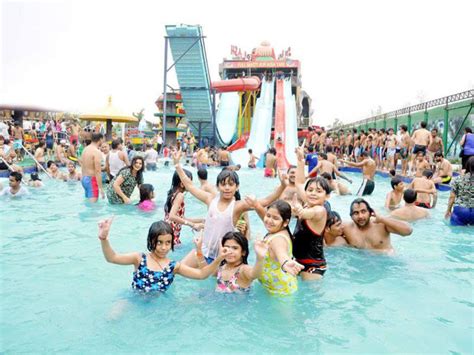 Splash Water Park Delhi: Get the Detail of Splash Water Park Delhi on Times of India Travel