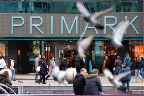 U.K. Clothing Retailer Primark Plans to Open More Stores in U.S ...