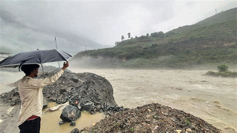 Deadly Monsoon Flooding and Landslides Lash Northern India - The New ...