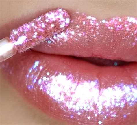 7 Trendy Lip Glosses To Rock This Season - Society19 | Glitter lips, Trendy lip gloss, Pink lips
