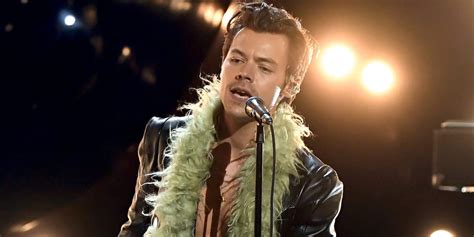 Grammys 2021: What Harry Styles Wore for the Awards Show - Business Insider