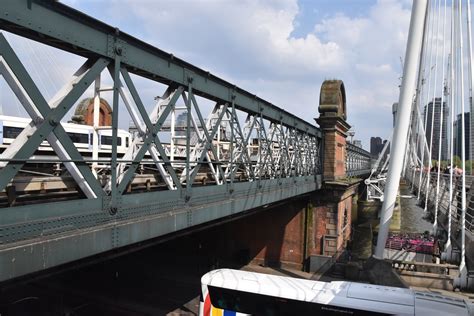 HistoricBridges.org - Hungerford Bridge Photo Gallery