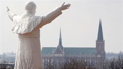 Massive statue of John Paul II unveiled in Poland | CTV News